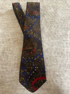 100% Wool Classic Tie. Professional Semi formal Casual Cocktail Date night.